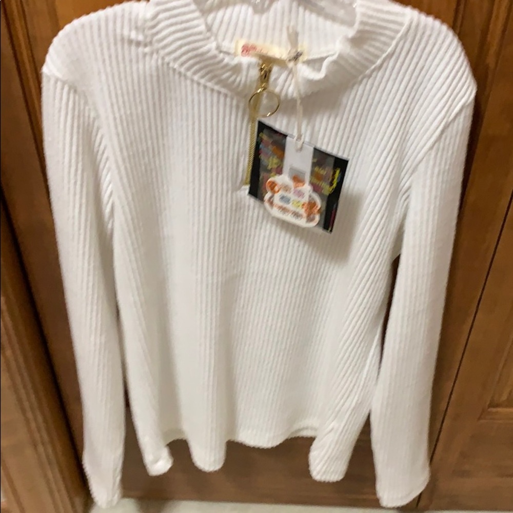 Ragdoll NWT ribbed soft/fuzzy turtle neck